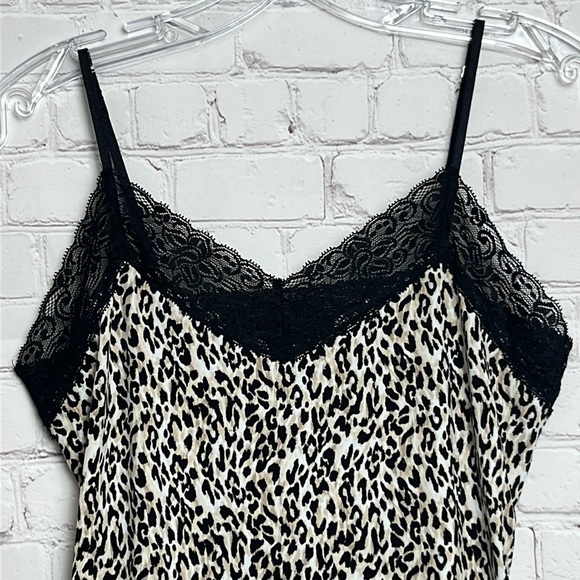 White House Black Market Lace-Hem Camisole in Leopard Print - Picture 2 of 11